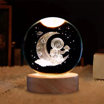Luminária Astronauta na Lua 3D Bola de Cristal com Base de Madeira LED